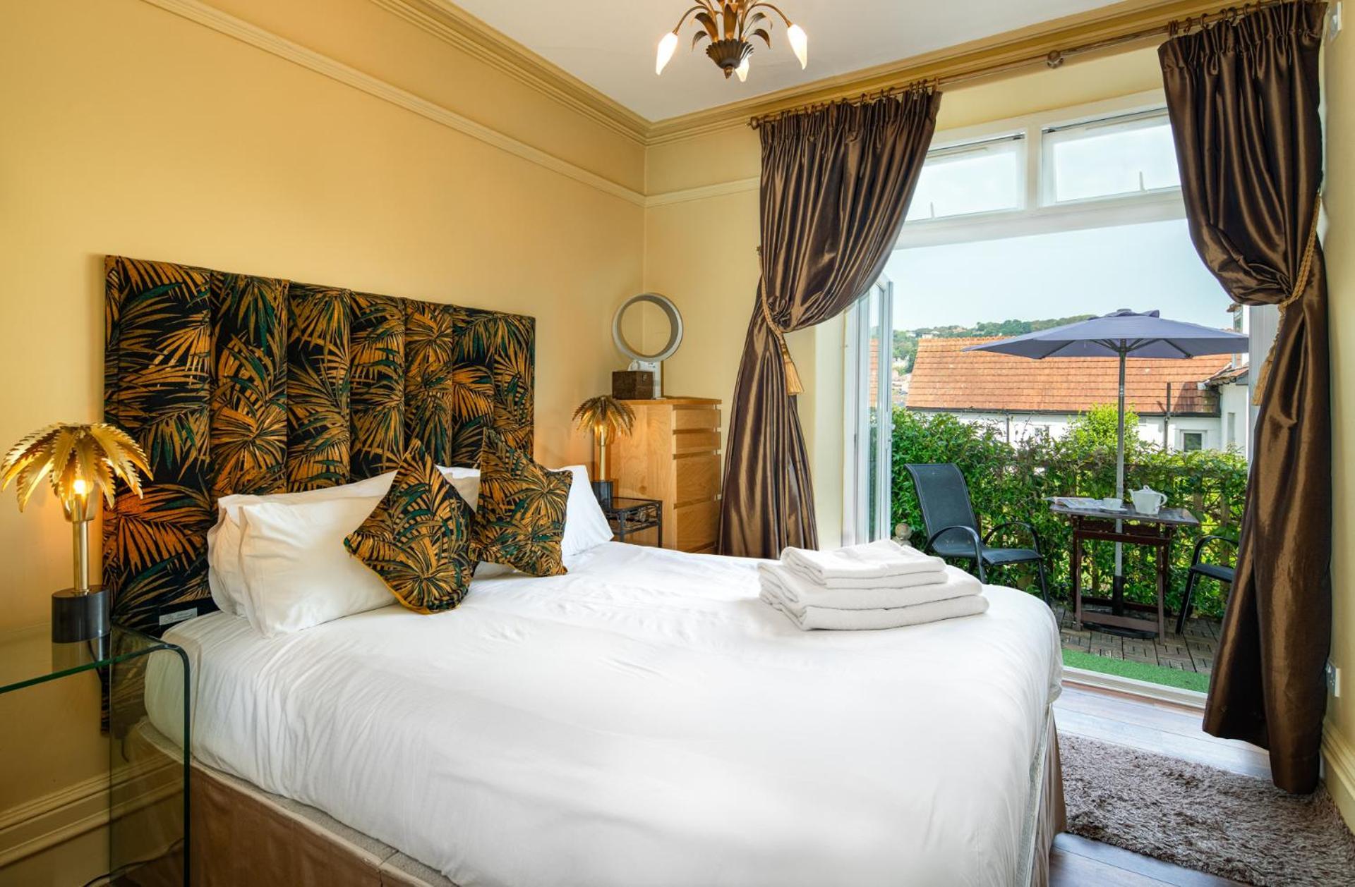 Westwood Guest House Lyme Regis Bagian luar foto