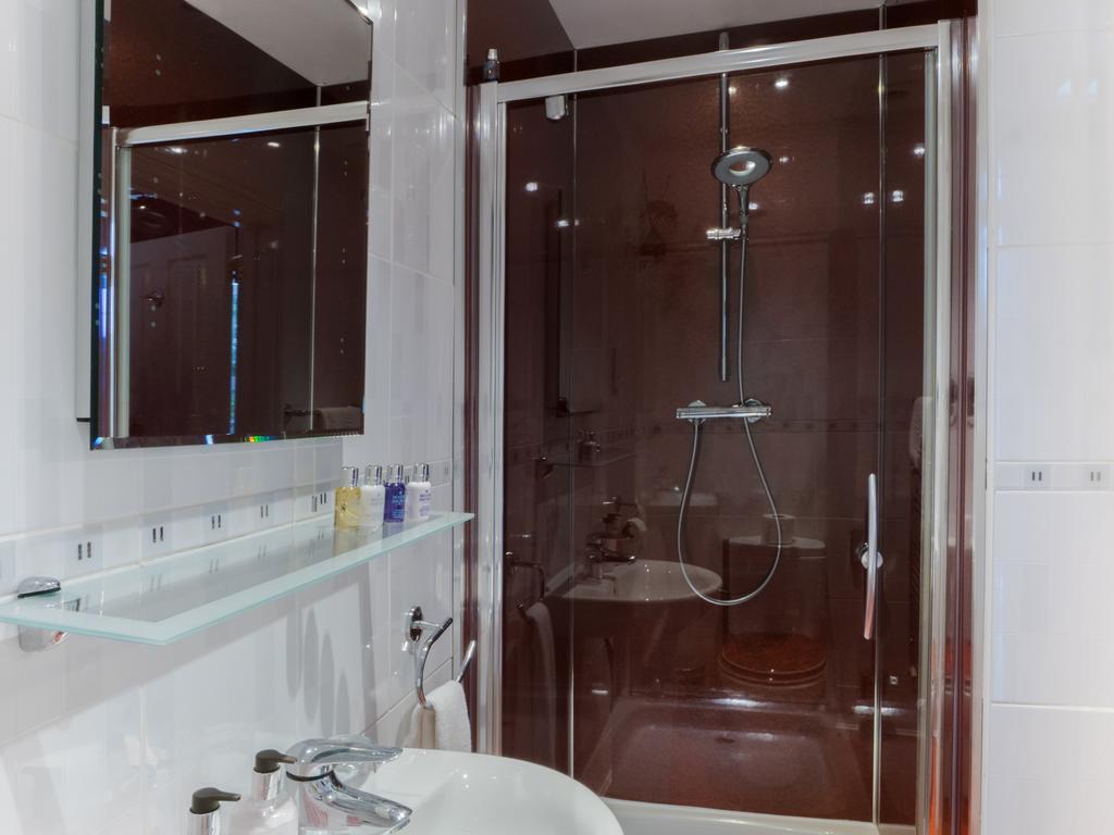 Westwood Guest House Lyme Regis Bagian luar foto